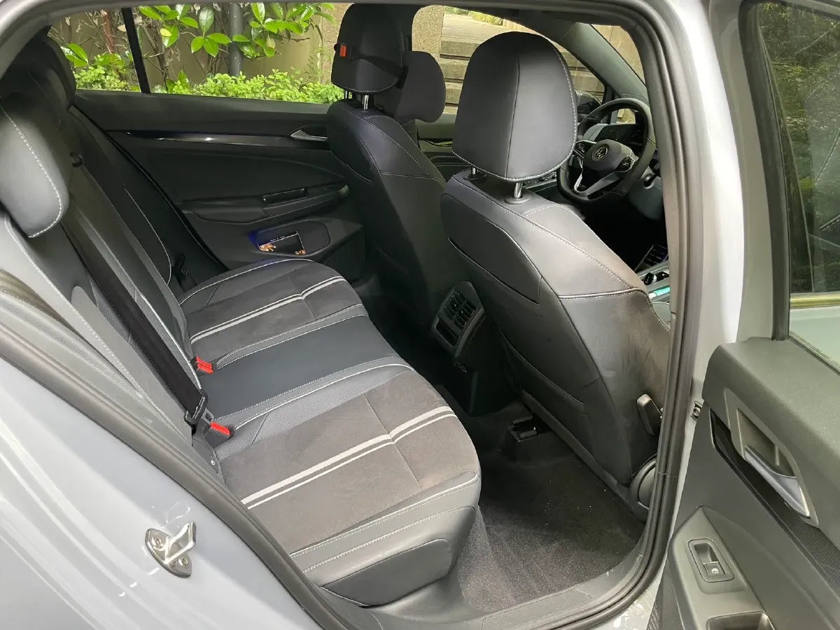 2021 Volkswagen Golf 1.4T 150HP L4 7DCT,autocango,china used car exporter,china ev exporter,chinese used car exporter,chinese used ev exporter