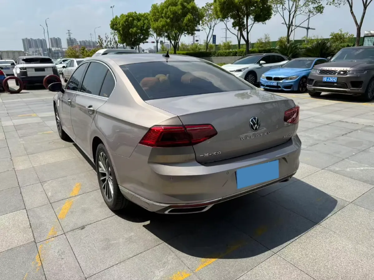 2020 Volkswagen Magotan 2.0T 186HP L4 7DCT,autocango,china used car exporter,china ev exporter,chinese used car exporter,chinese used ev exporter