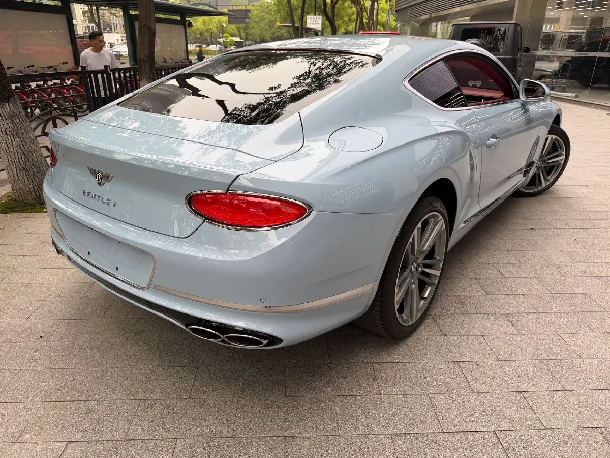 2022 Bentley Flying Spur 4.0T 550HP V8 8DCT,autocango,china used car exporter,china ev exporter,chinese used car exporter,chinese used ev exporter