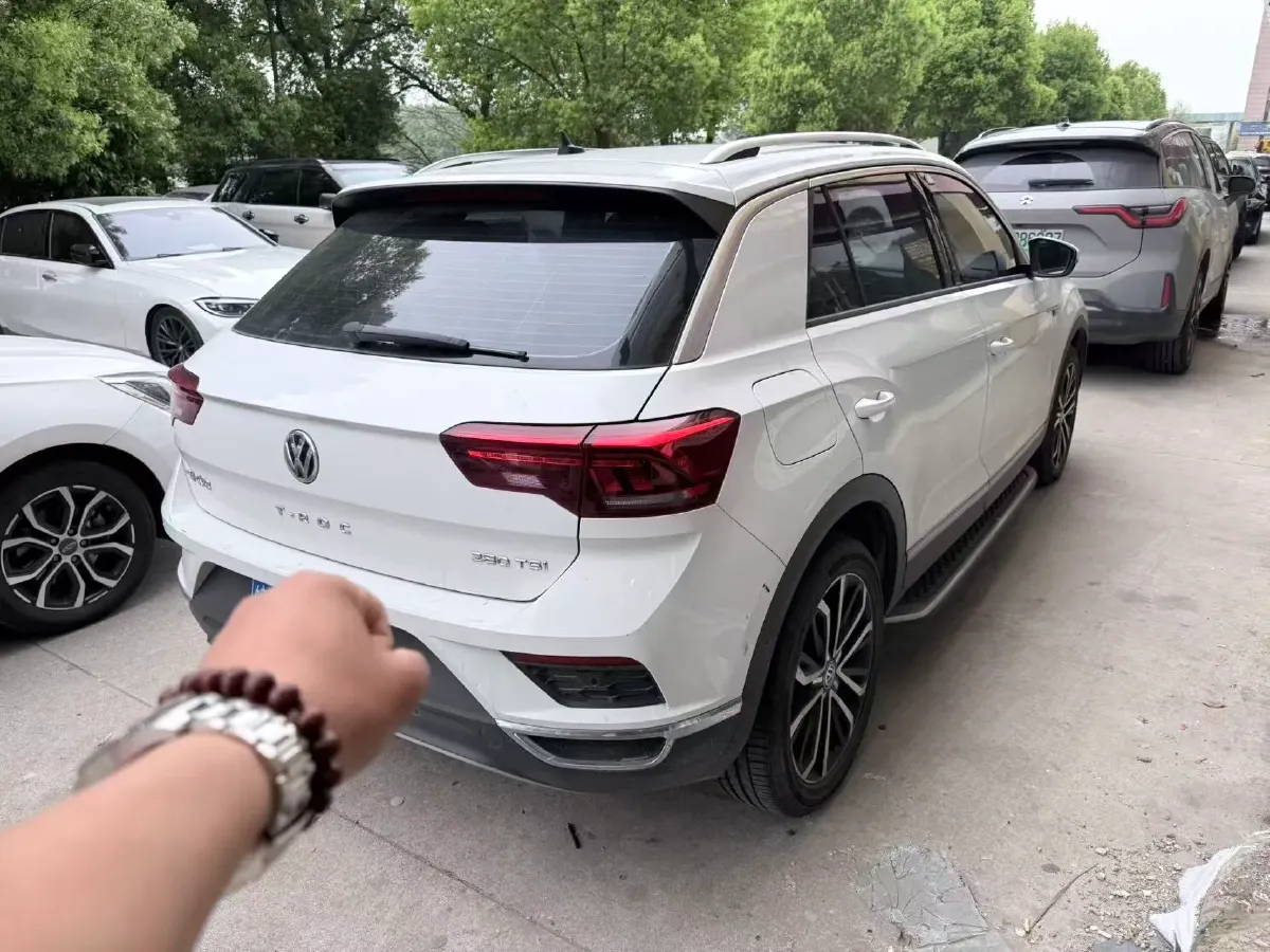 2019 Volkswagen T-Roc 1.4T 150HP L4 7DCT,autocango,china used car exporter,china ev exporter,chinese used car exporter,chinese used ev exporter