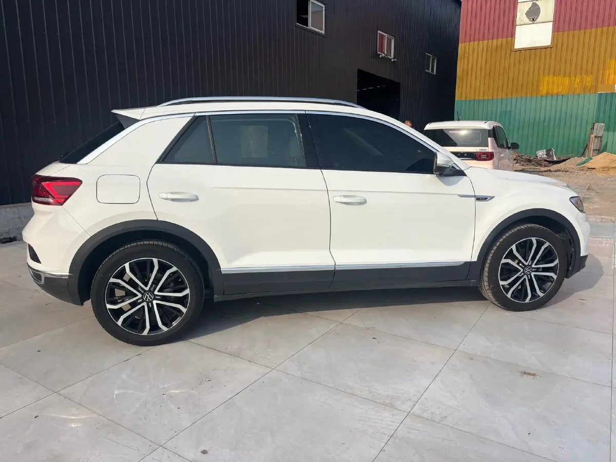2021 Volkswagen T-Roc 1.4T 150HP L4 7DCT,autocango,china used car exporter,china ev exporter,chinese used car exporter,chinese used ev exporter