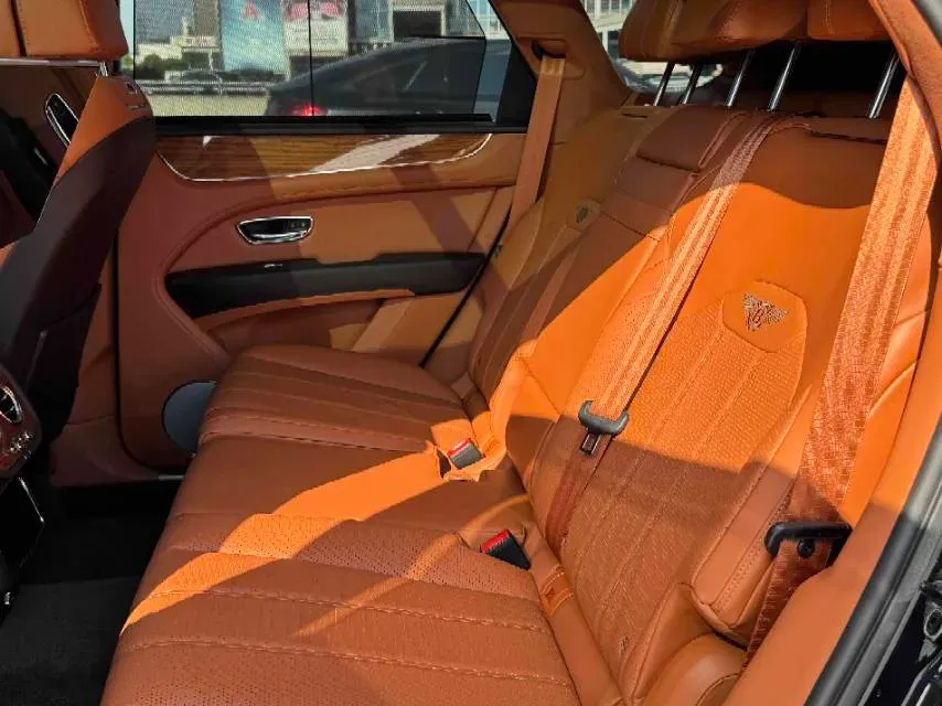 2022 Bentley Bentayga 4.0T 550HP V8 8AT,autocango,china used car exporter,china ev exporter,chinese used car exporter,chinese used ev exporter