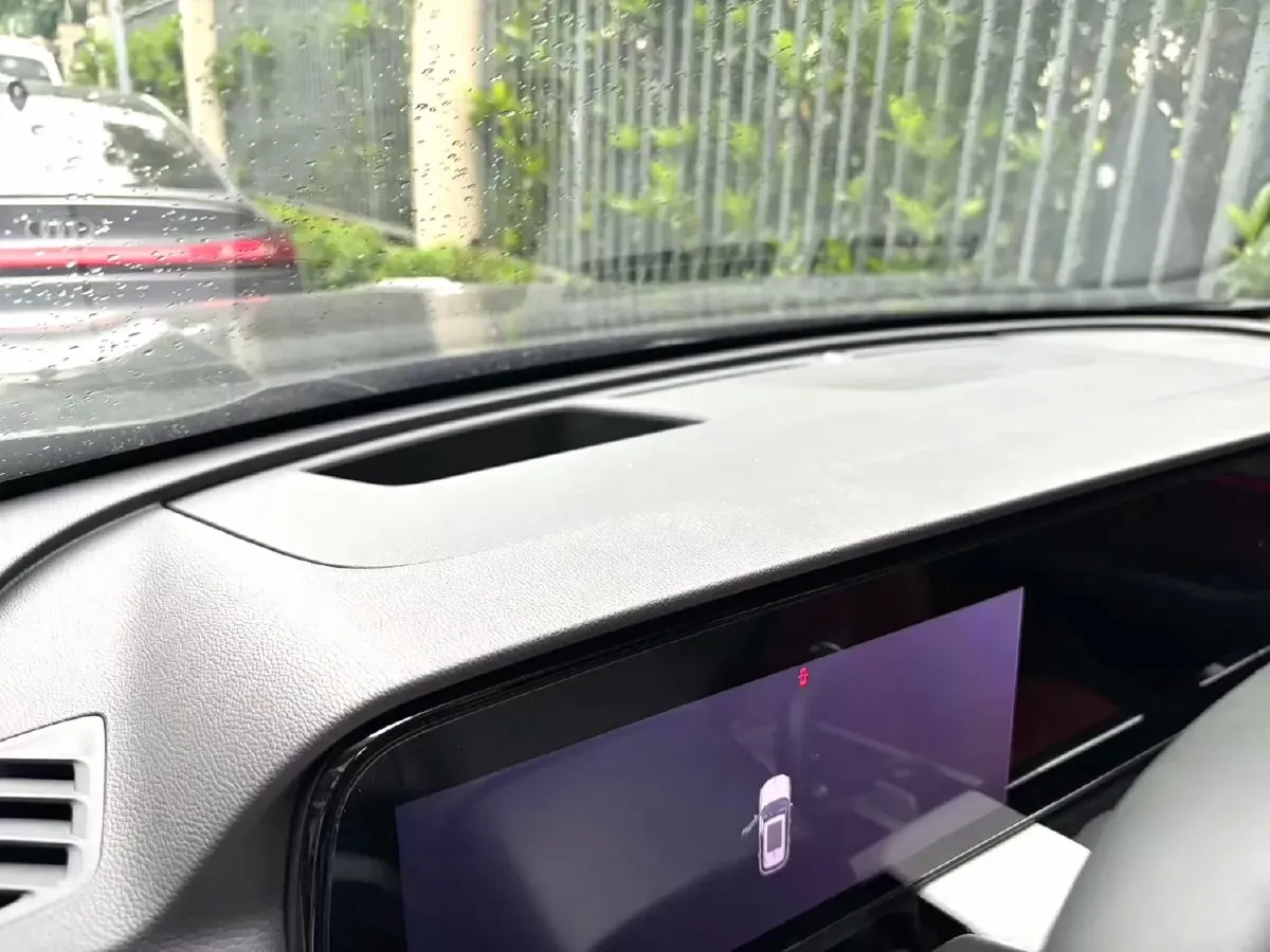 2025 HongQi HS5 2.0T 252HP L4 8AT,autocango,china used car exporter,china ev exporter,chinese used car exporter,chinese used ev exporter