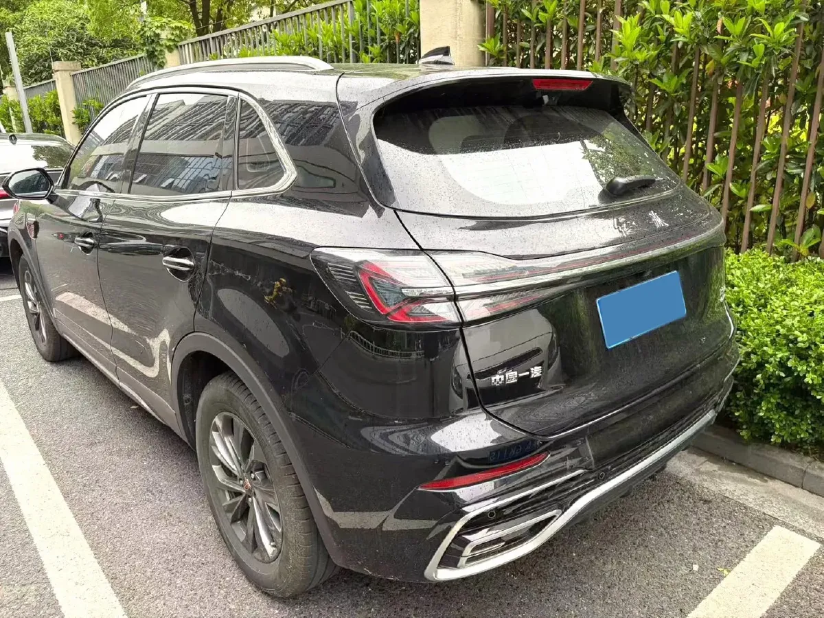 2025 HongQi HS5 2.0T 252HP L4 8AT,autocango,china used car exporter,china ev exporter,chinese used car exporter,chinese used ev exporter