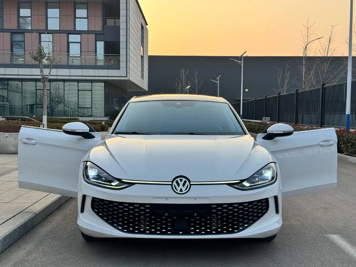 2023 Volkswagen Lamando 1.4T 150HP L4 7DCT,autocango,china used car exporter,china ev exporter,chinese used car exporter,chinese used ev exporter