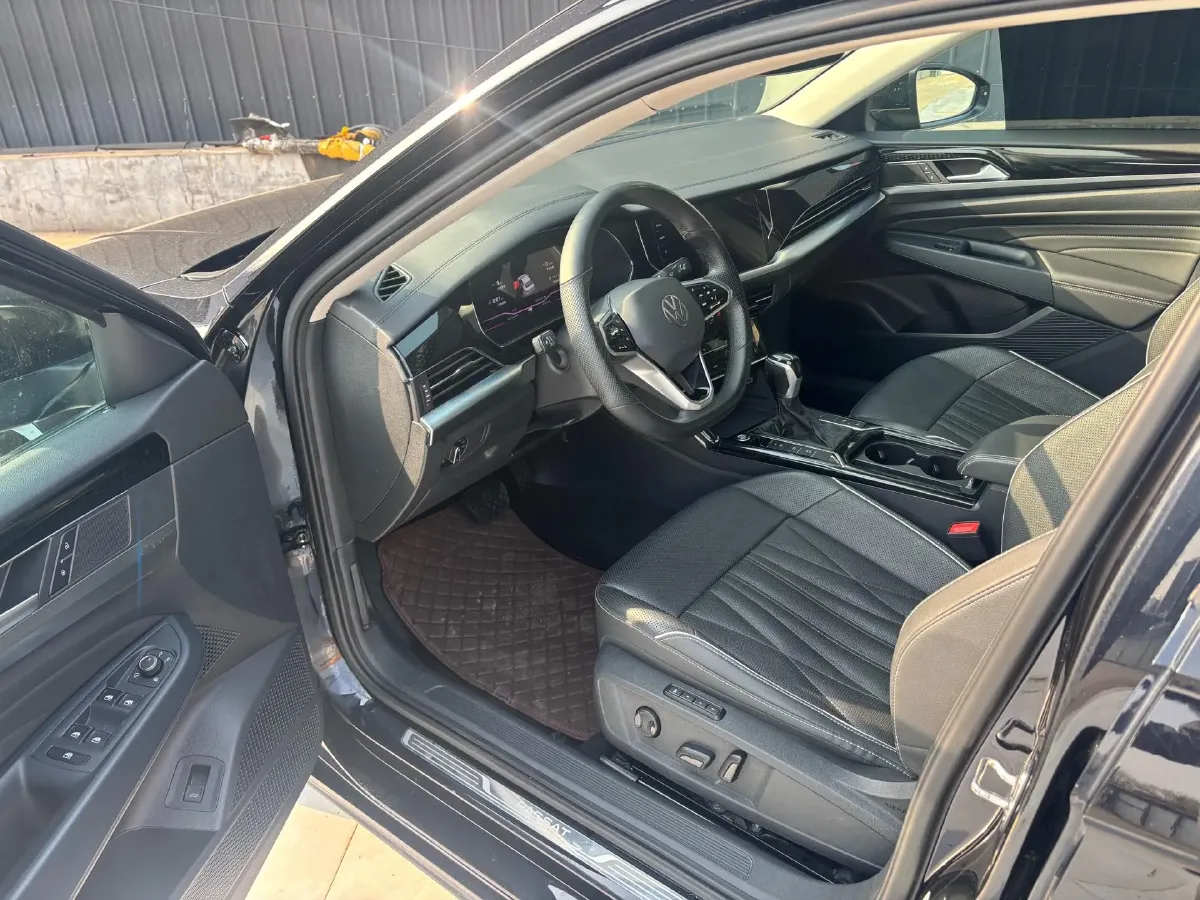 2022 Xpeng P7 BEV 60.2KWH,autocango,china used car exporter,china ev exporter,chinese used car exporter,chinese used ev exporter