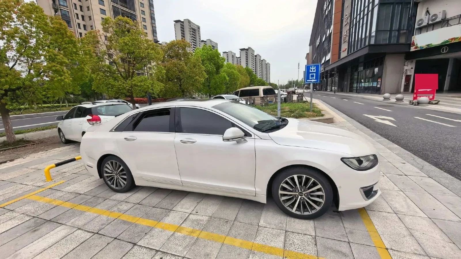 2019 Lincoln MKZ 2.0T 196HP L4 6AT,autocango,china used car exporter,china ev exporter,chinese used car exporter,chinese used ev exporter