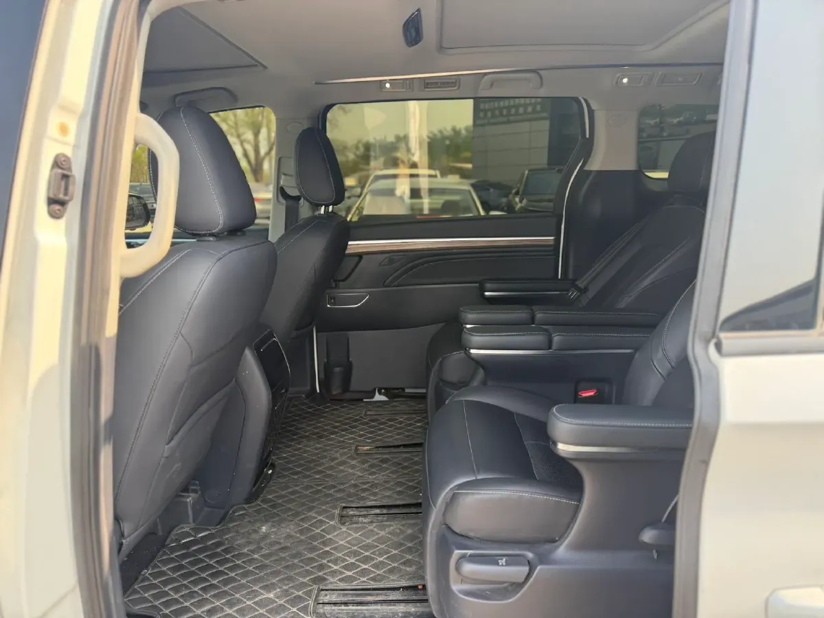 2023 GAC Trumpchi M8 2.0T 252HP L4 8AT,autocango,china used car exporter,china ev exporter,chinese used car exporter,chinese used ev exporter