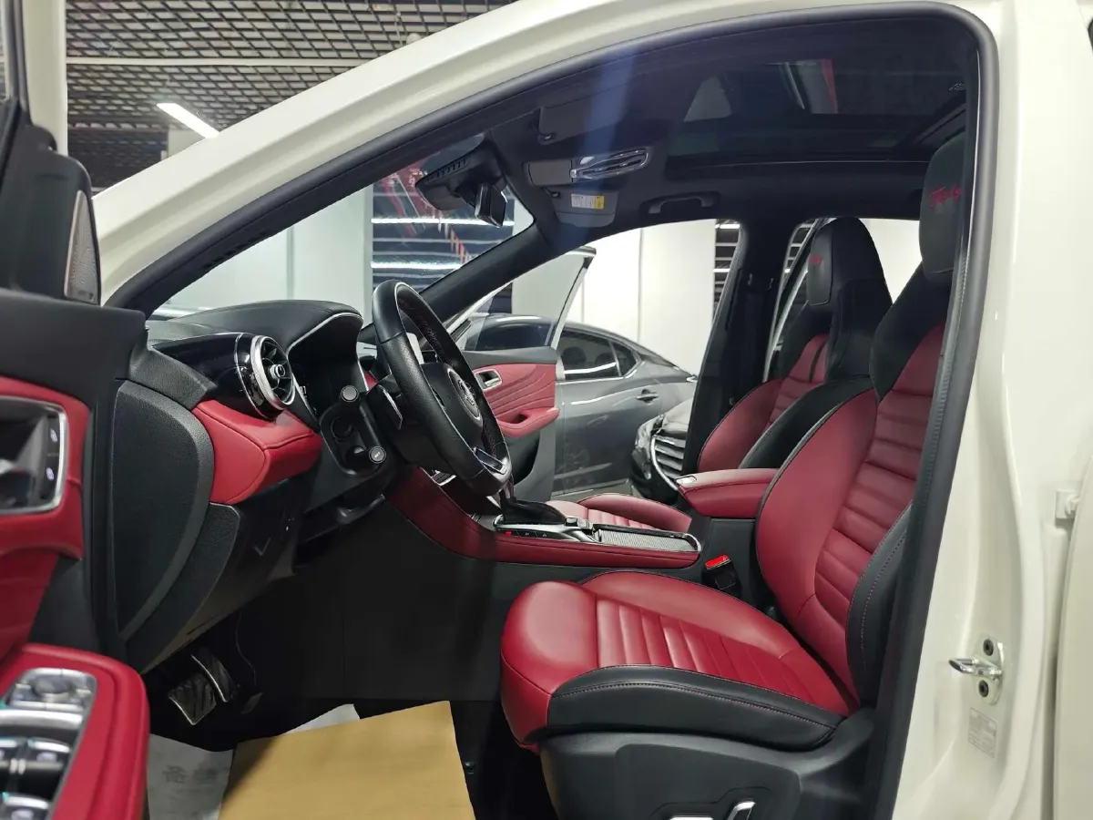 2018 MG HS 2.0T 231HP L4 6DCT,autocango,china used car exporter,china ev exporter,chinese used car exporter,chinese used ev exporter