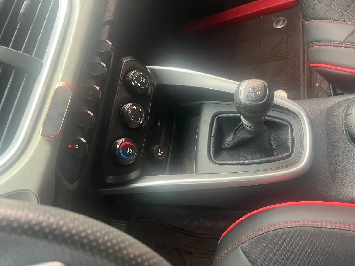 2017 BaoJun 510 1.5L 112HP L4 6MT,autocango,china used car exporter,china ev exporter,chinese used car exporter,chinese used ev exporter