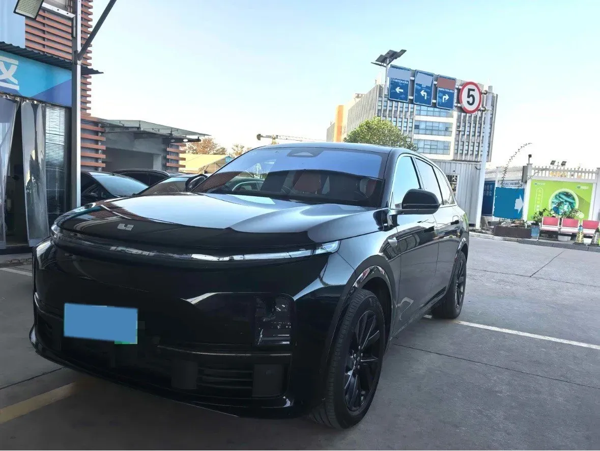 2023 Li L7 Range Extended 154HP REEV 40.9KWH,autocango,china used car exporter,china ev exporter,chinese used car exporter,chinese used ev exporter