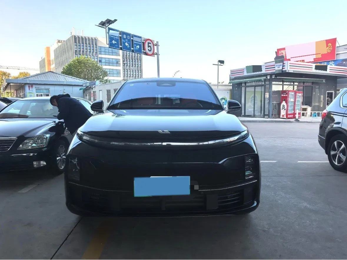 2023 Li L7 Range Extended 154HP REEV 40.9KWH,autocango,china used car exporter,china ev exporter,chinese used car exporter,chinese used ev exporter