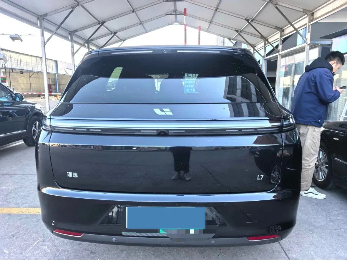 2023 Li L7 Range Extended 154HP REEV 40.9KWH,autocango,china used car exporter,china ev exporter,chinese used car exporter,chinese used ev exporter