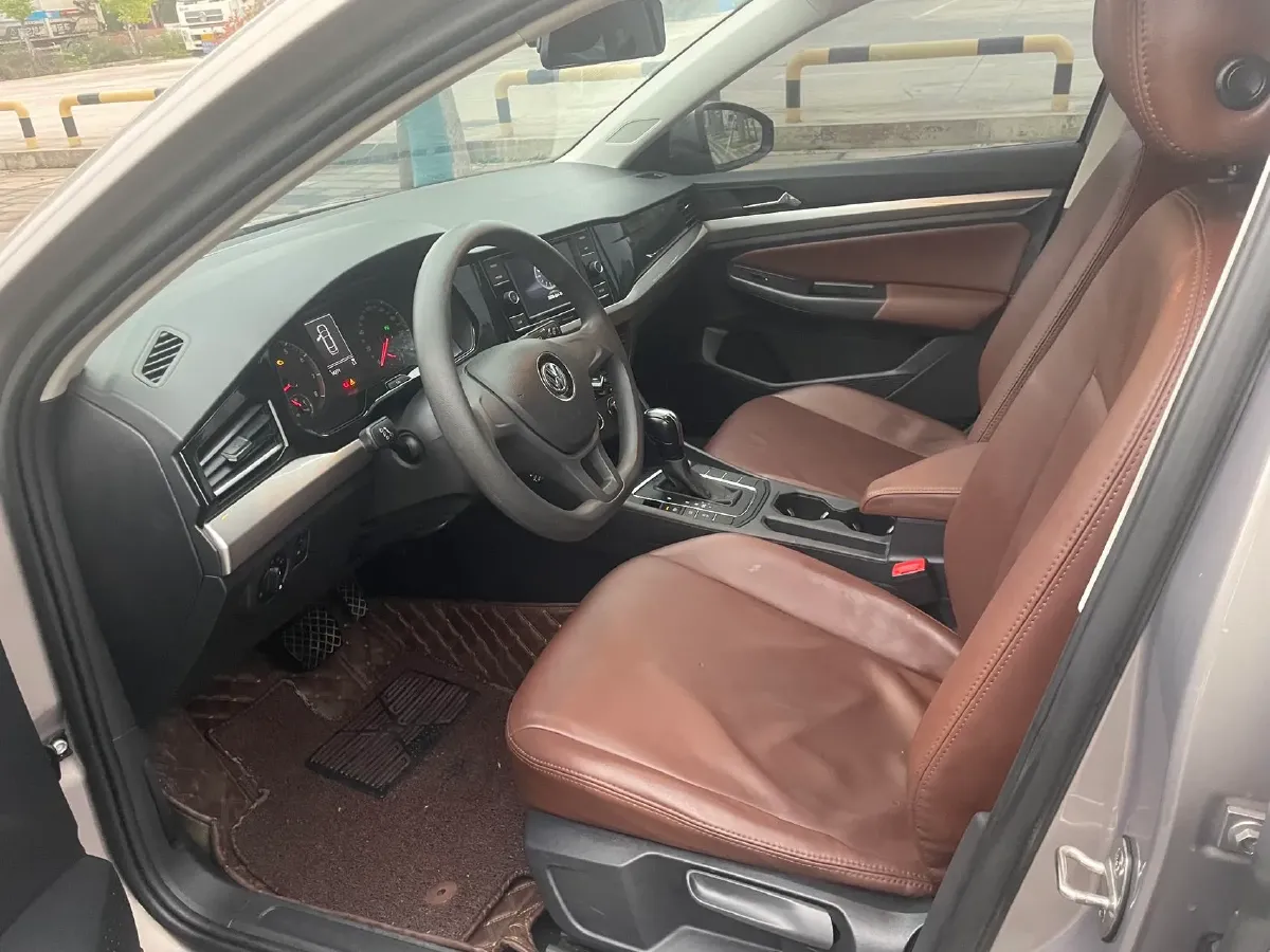 2019 Bestune T77 1.2T 143HP L4 7DCT,autocango,china used car exporter,china ev exporter,chinese used car exporter,chinese used ev exporter