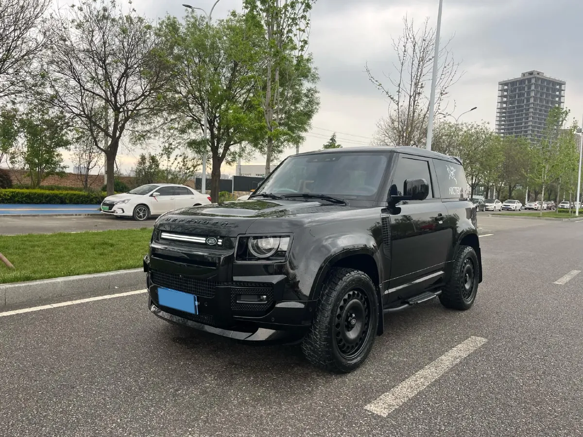2022 Land Rover Defender 2.0T 300HP L4 8AT,autocango,china used car exporter,china ev exporter,chinese used car exporter,chinese used ev exporter