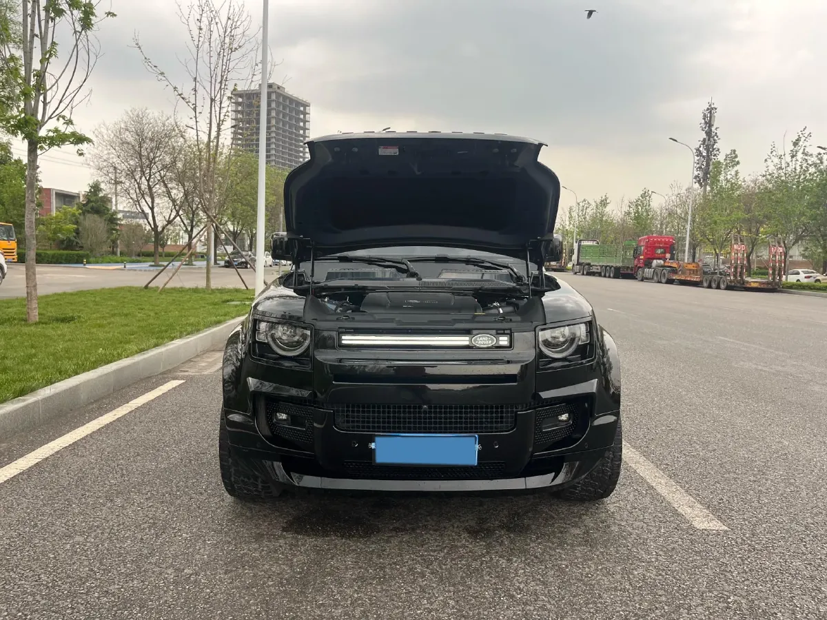2022 Land Rover Defender 2.0T 300HP L4 8AT,autocango,china used car exporter,china ev exporter,chinese used car exporter,chinese used ev exporter