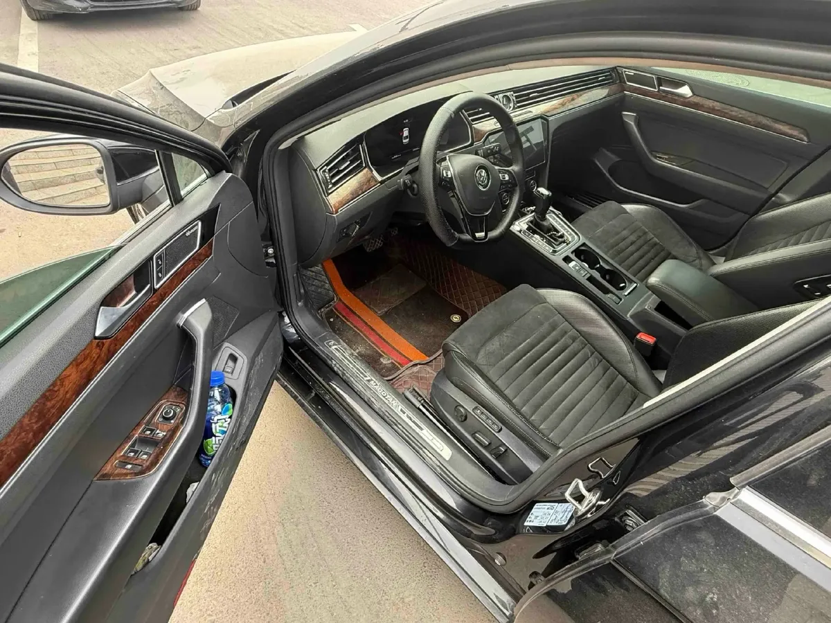 2018 Volkswagen Magotan 1.8T 180HP L4 7DCT,autocango,china used car exporter,china ev exporter,chinese used car exporter,chinese used ev exporter