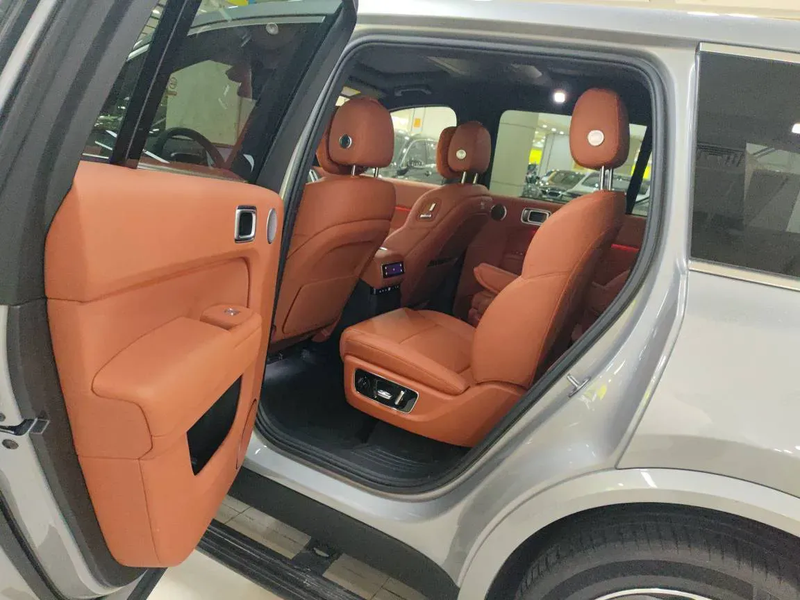 2024 Li L9 Range Extended 154HP REEV 52.3KWH,autocango,china used car exporter,china ev exporter,chinese used car exporter,chinese used ev exporter