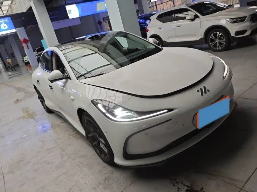 2024 IM L6 BEV 75KWH,autocango,china used car exporter,china ev exporter,chinese used car exporter,chinese used ev exporter