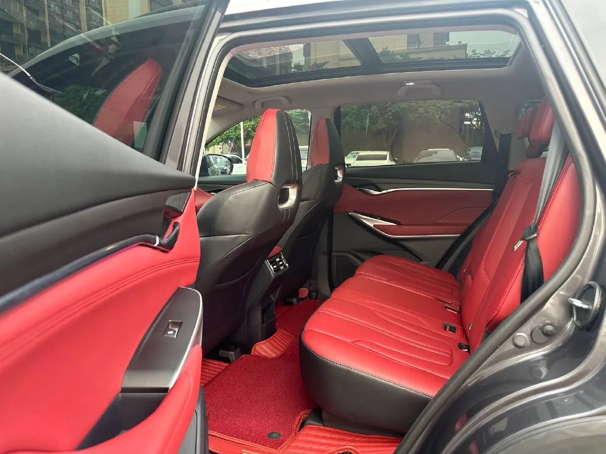 2021 ChangAn CS75 Plus 2.0T 233HP L4 8AT,autocango,china used car exporter,china ev exporter,chinese used car exporter,chinese used ev exporter