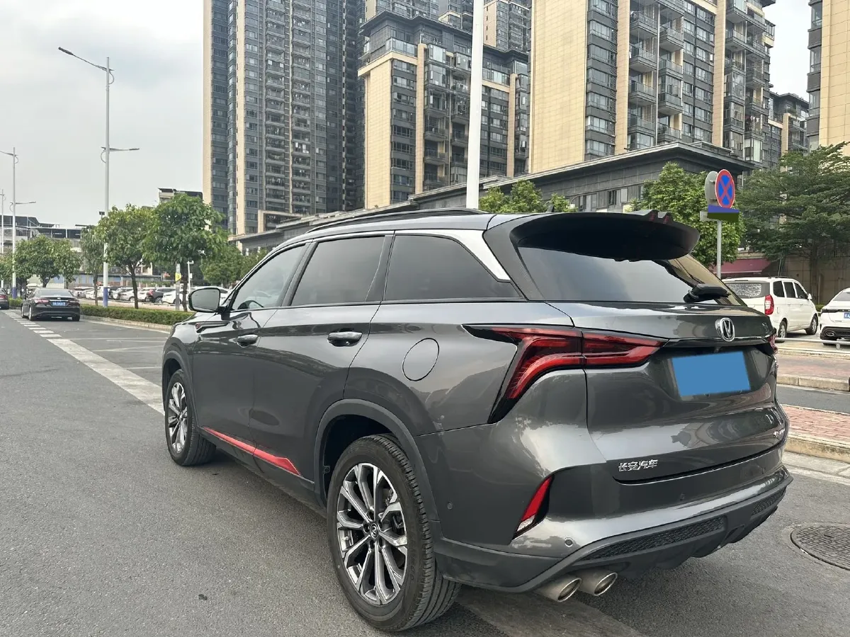 2021 ChangAn CS75 Plus 2.0T 233HP L4 8AT,autocango,china used car exporter,china ev exporter,chinese used car exporter,chinese used ev exporter