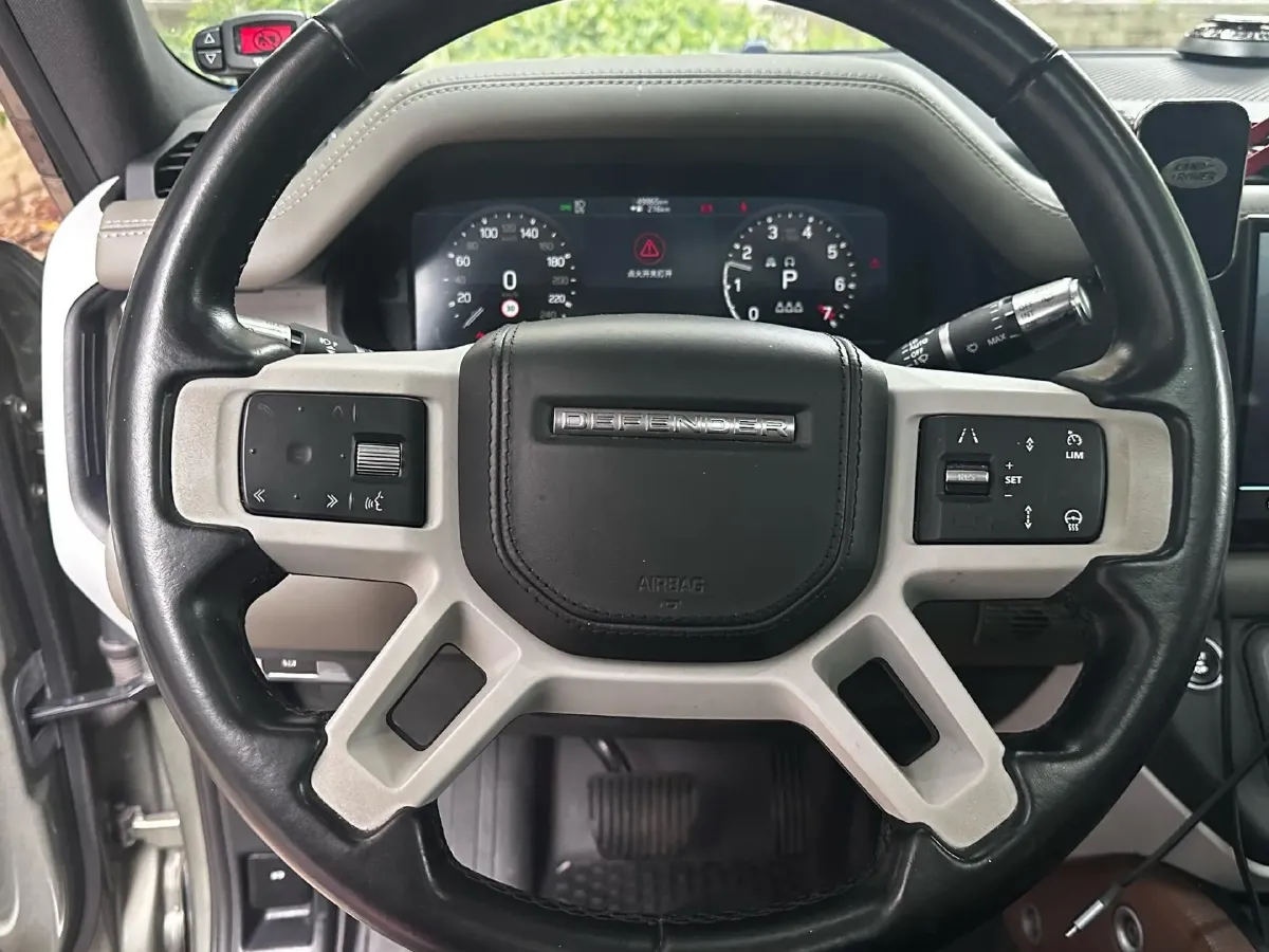 2022 Land Rover Defender 3.0T 400HP L6 8AT,autocango,china used car exporter,china ev exporter,chinese used car exporter,chinese used ev exporter