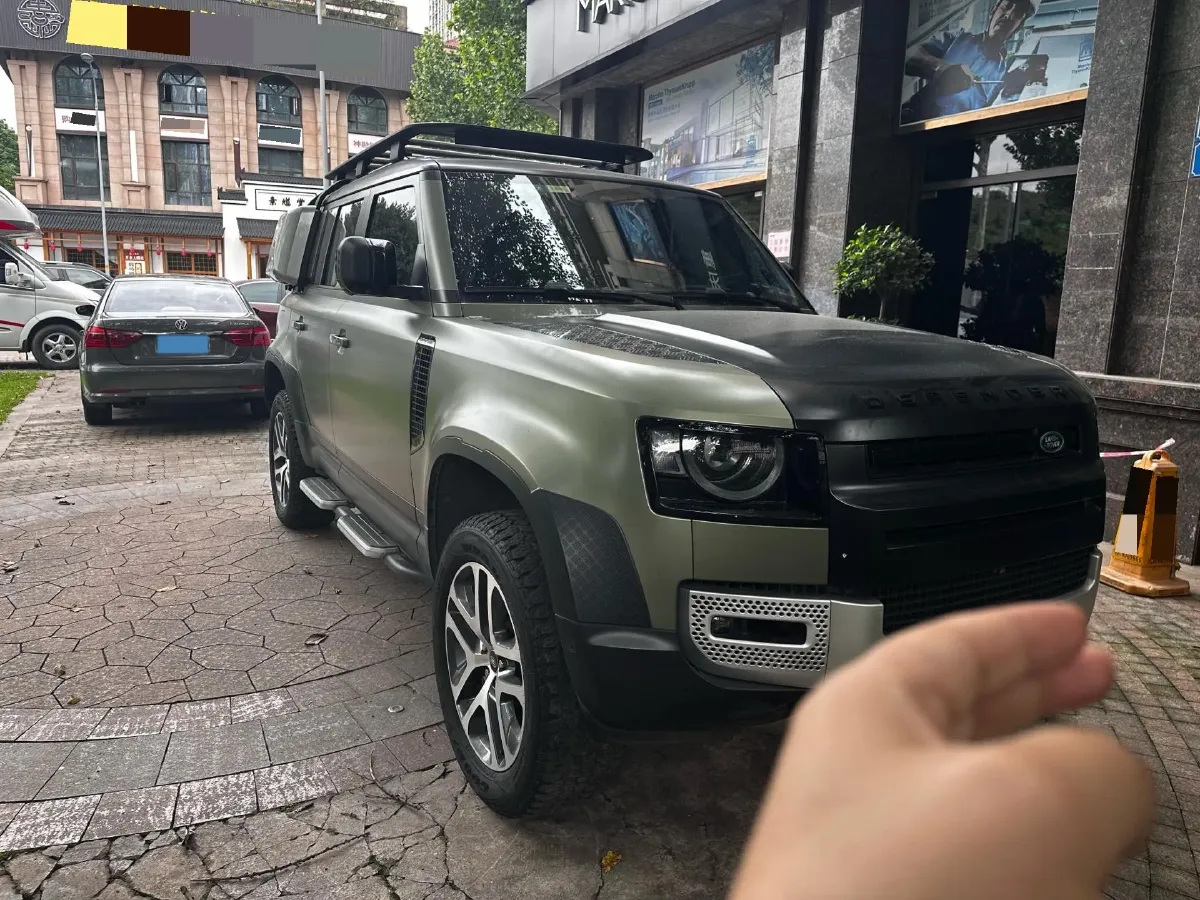 2022 Land Rover Defender 3.0T 400HP L6 8AT,autocango,china used car exporter,china ev exporter,chinese used car exporter,chinese used ev exporter
