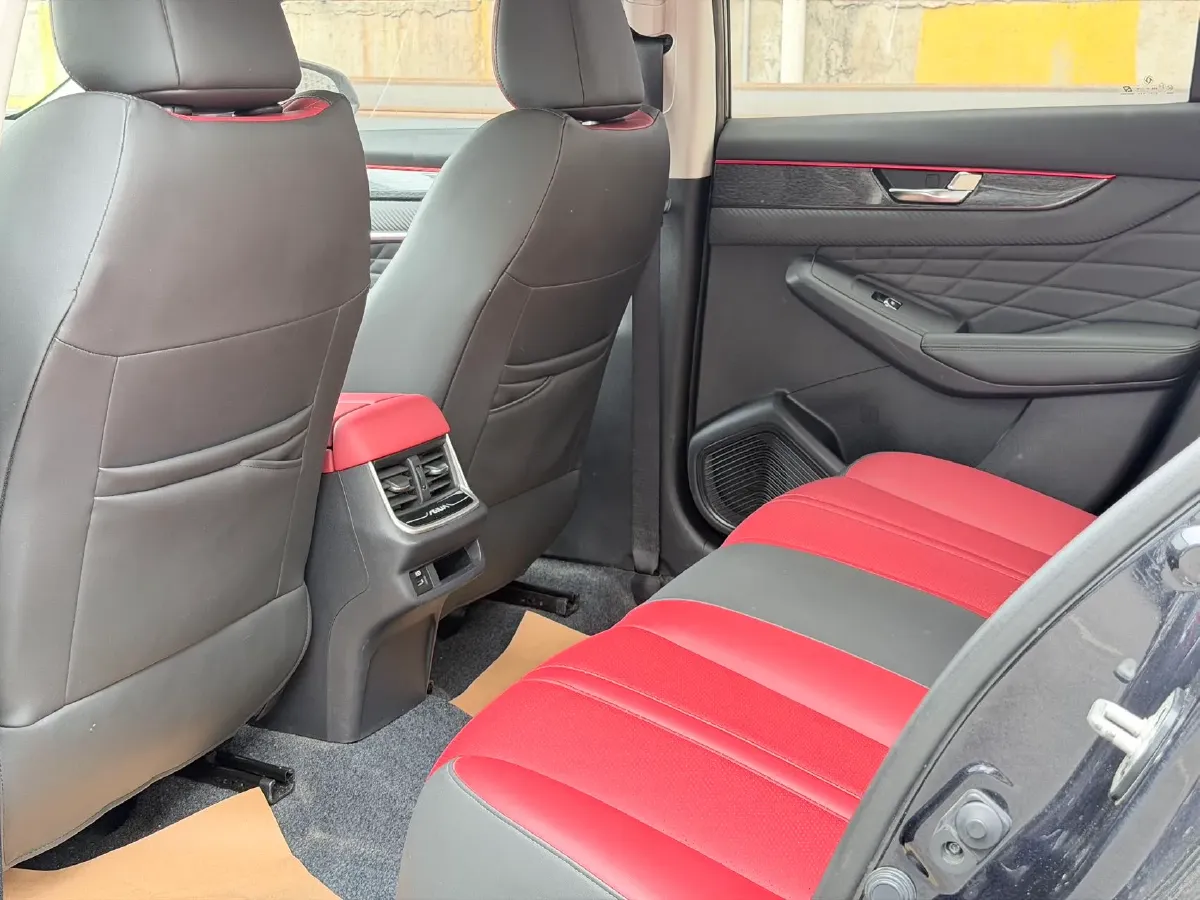 2021 DongFeng Aeolus YiXuan MAX 1.5T 190HP L4 7DCT,autocango,china used car exporter,china ev exporter,chinese used car exporter,chinese used ev exporter