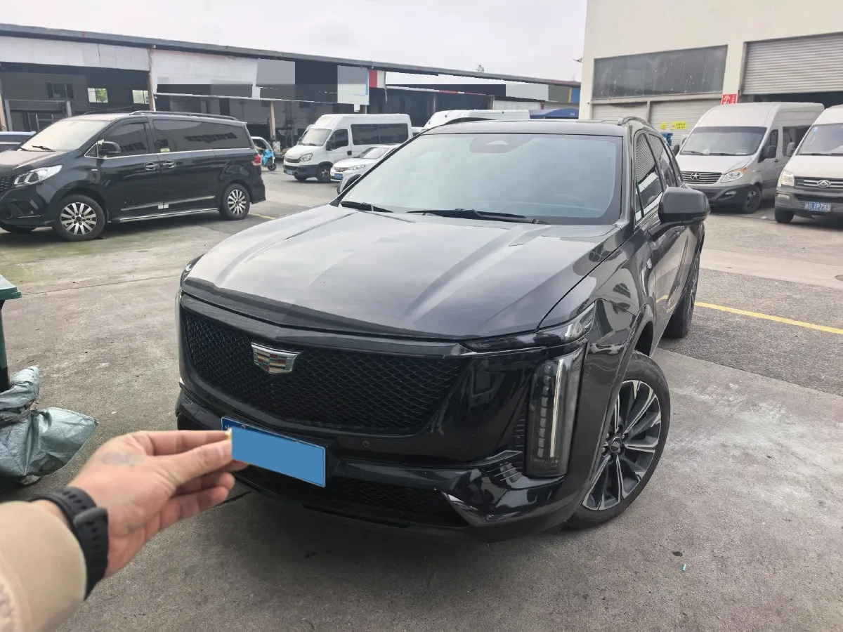2025 Cadillac XT5 2.0T 237HP L4 9AT,autocango,china used car exporter,china ev exporter,chinese used car exporter,chinese used ev exporter