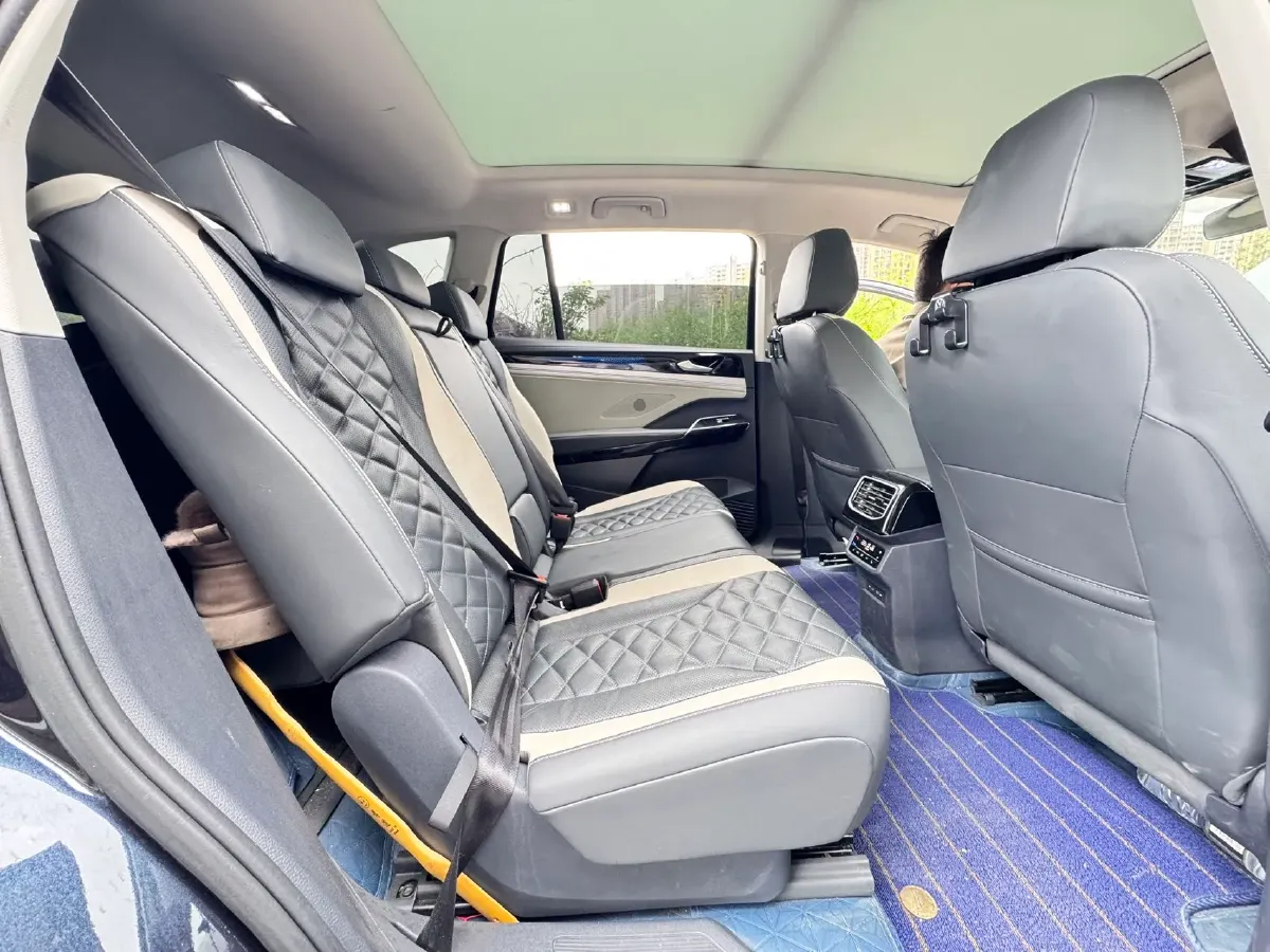 2022 Volkswagen ID.6 Crozz BEV 84.8KWH,autocango,china used car exporter,china ev exporter,chinese used car exporter,chinese used ev exporter