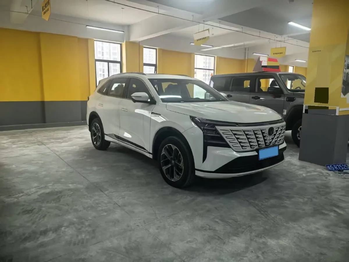 2025 ChangAn CS75 Plus 1.5T 192HP L4 8AT,autocango,china used car exporter,china ev exporter,chinese used car exporter,chinese used ev exporter