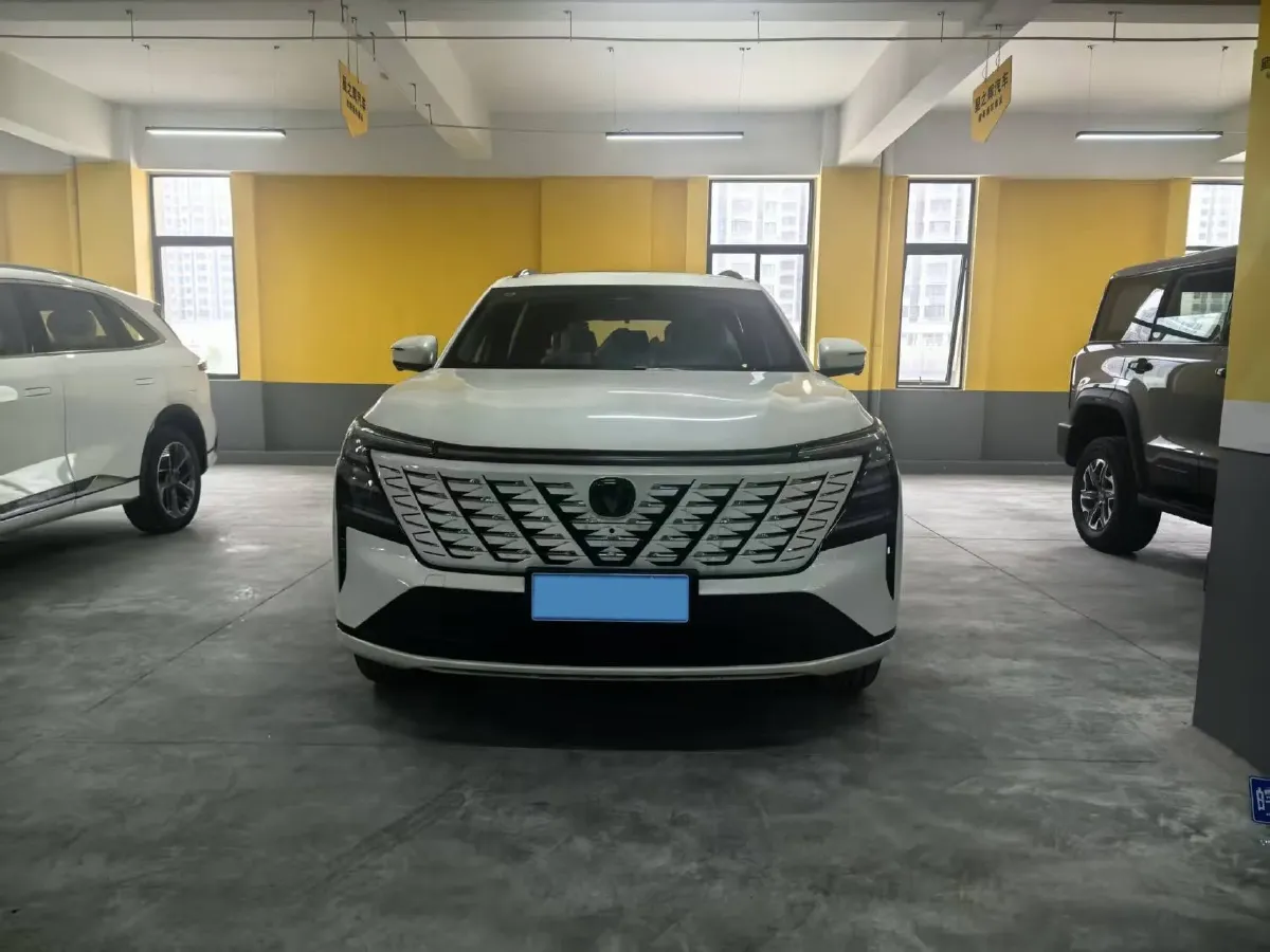 2025 ChangAn CS75 Plus 1.5T 192HP L4 8AT,autocango,china used car exporter,china ev exporter,chinese used car exporter,chinese used ev exporter