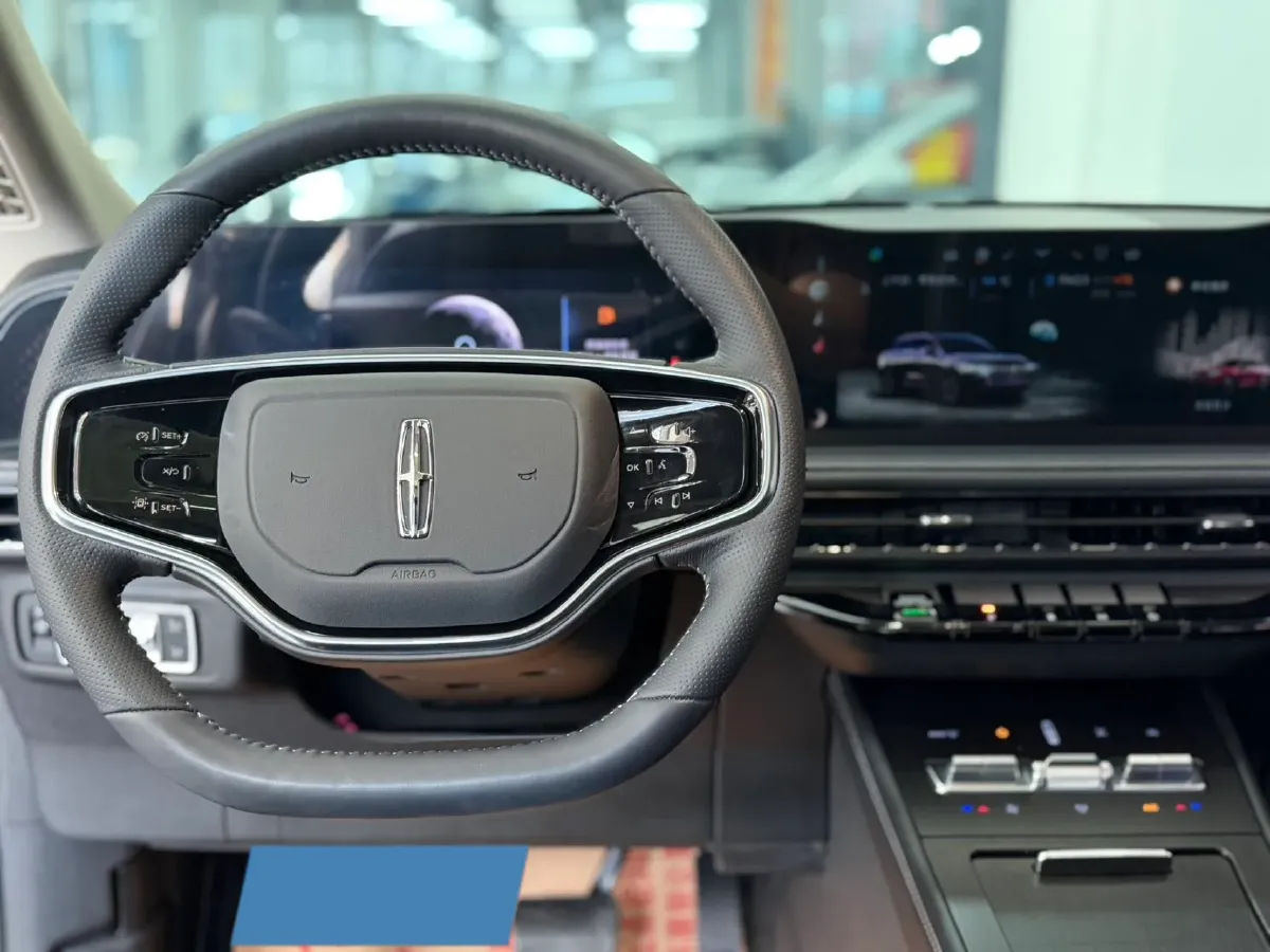 2023 Lincoln Corsair 2.0T 261HP L4 8AT,autocango,china used car exporter,china ev exporter,chinese used car exporter,chinese used ev exporter