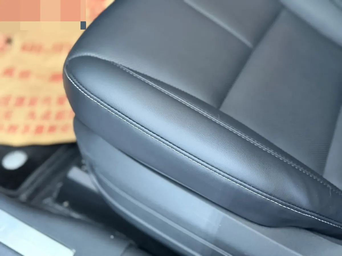 2023 Lincoln Corsair 2.0T 261HP L4 8AT,autocango,china used car exporter,china ev exporter,chinese used car exporter,chinese used ev exporter