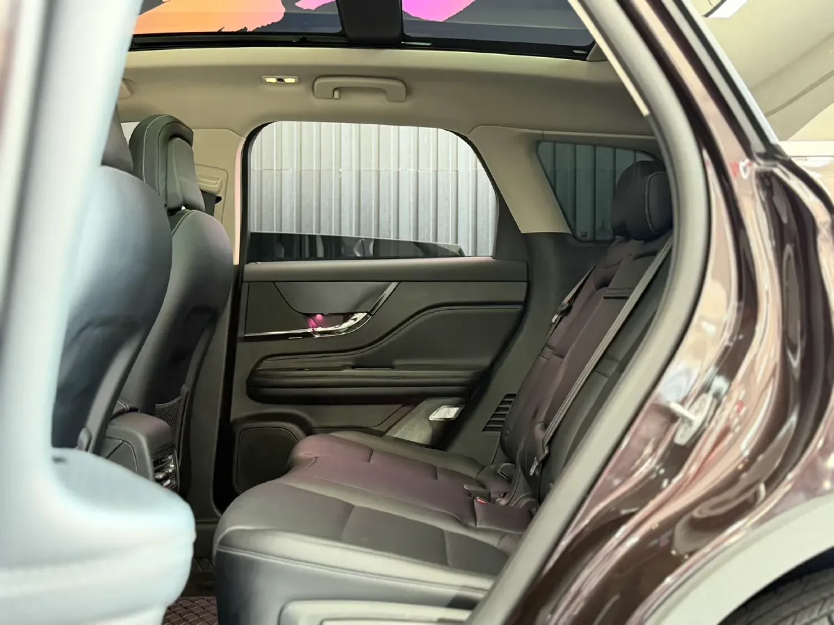 2023 Lincoln Corsair 2.0T 261HP L4 8AT,autocango,china used car exporter,china ev exporter,chinese used car exporter,chinese used ev exporter