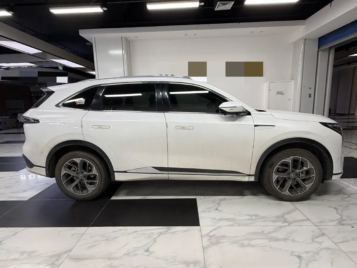 2025 ChangAn CS75 Plus 1.5T 192HP L4 8AT,autocango,china used car exporter,china ev exporter,chinese used car exporter,chinese used ev exporter