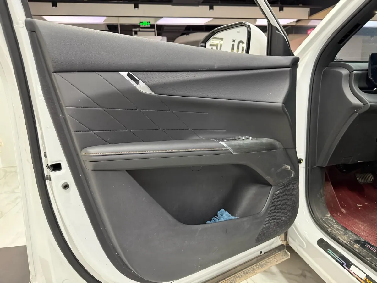 2025 ChangAn CS75 Plus 1.5T 192HP L4 8AT,autocango,china used car exporter,china ev exporter,chinese used car exporter,chinese used ev exporter