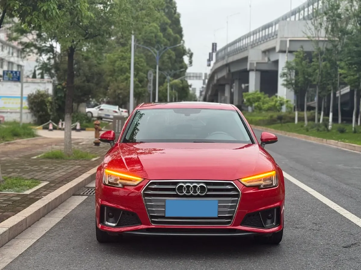 2019 Audi A4L 2.0T 190HP L4 7DCT,autocango,china used car exporter,china ev exporter,chinese used car exporter,chinese used ev exporter