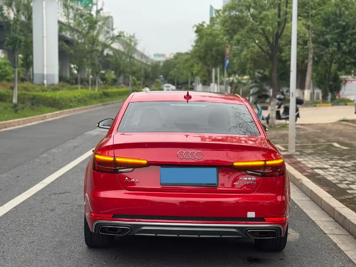 2019 Audi A4L 2.0T 190HP L4 7DCT,autocango,china used car exporter,china ev exporter,chinese used car exporter,chinese used ev exporter