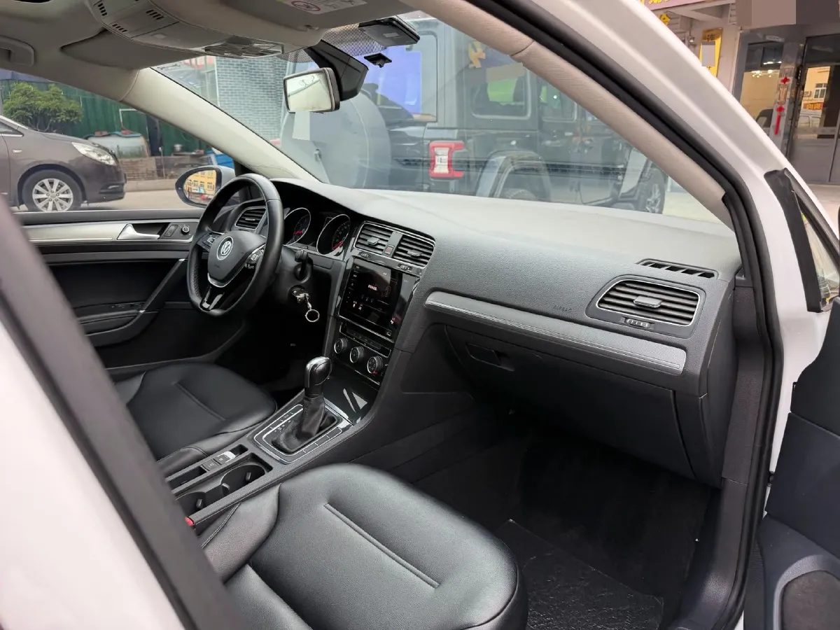 2020 Volkswagen Golf 1.4T 150HP L4 7DCT,autocango,china used car exporter,china ev exporter,chinese used car exporter,chinese used ev exporter