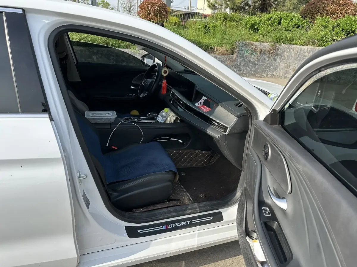 2024 Fulwin FulwinA8 1.5T 156HP L4 1DHT PHEV 18.3KWH,autocango,china used car exporter,china ev exporter,chinese used car exporter,chinese used ev exporter