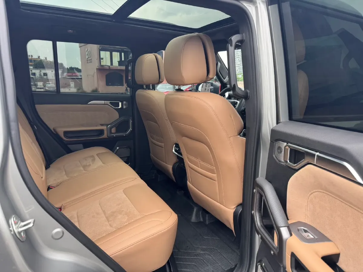 2024 Jetour Traveller 2.0T 254HP L4 7DCT,autocango,china used car exporter,china ev exporter,chinese used car exporter,chinese used ev exporter