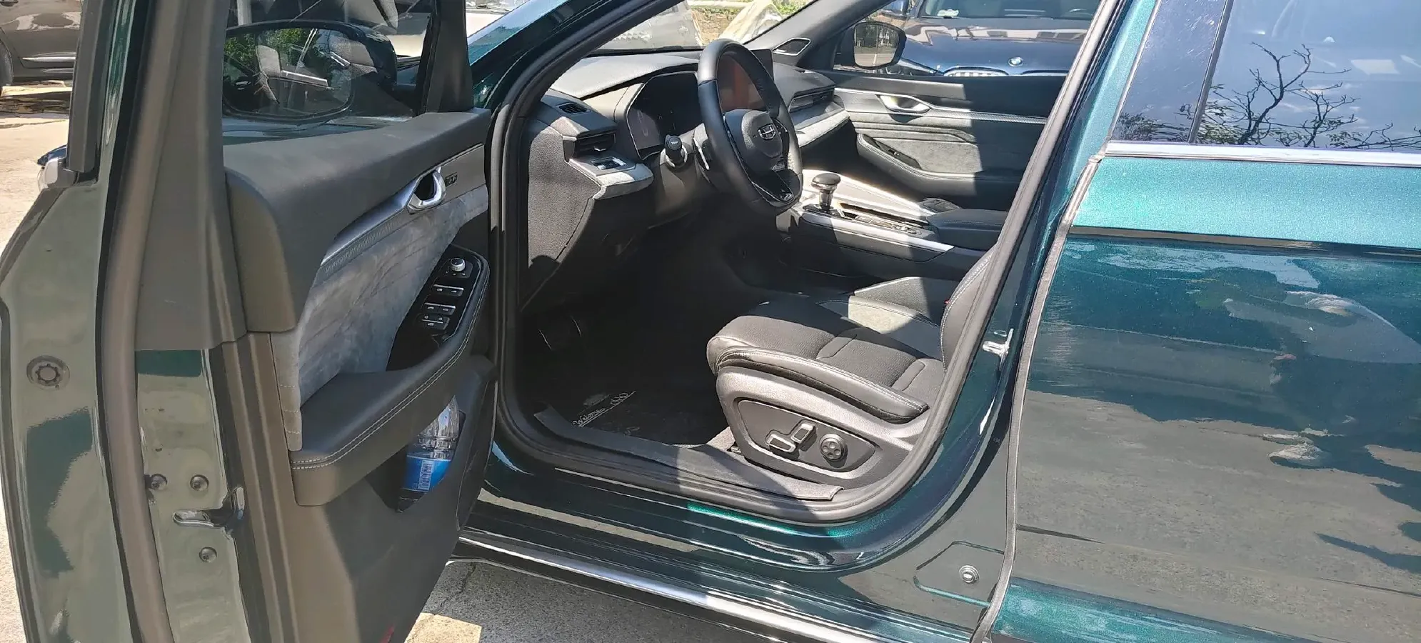 2023 Geely Preface 2.0T 190HP L4 7DCT,autocango,china used car exporter,china ev exporter,chinese used car exporter,chinese used ev exporter