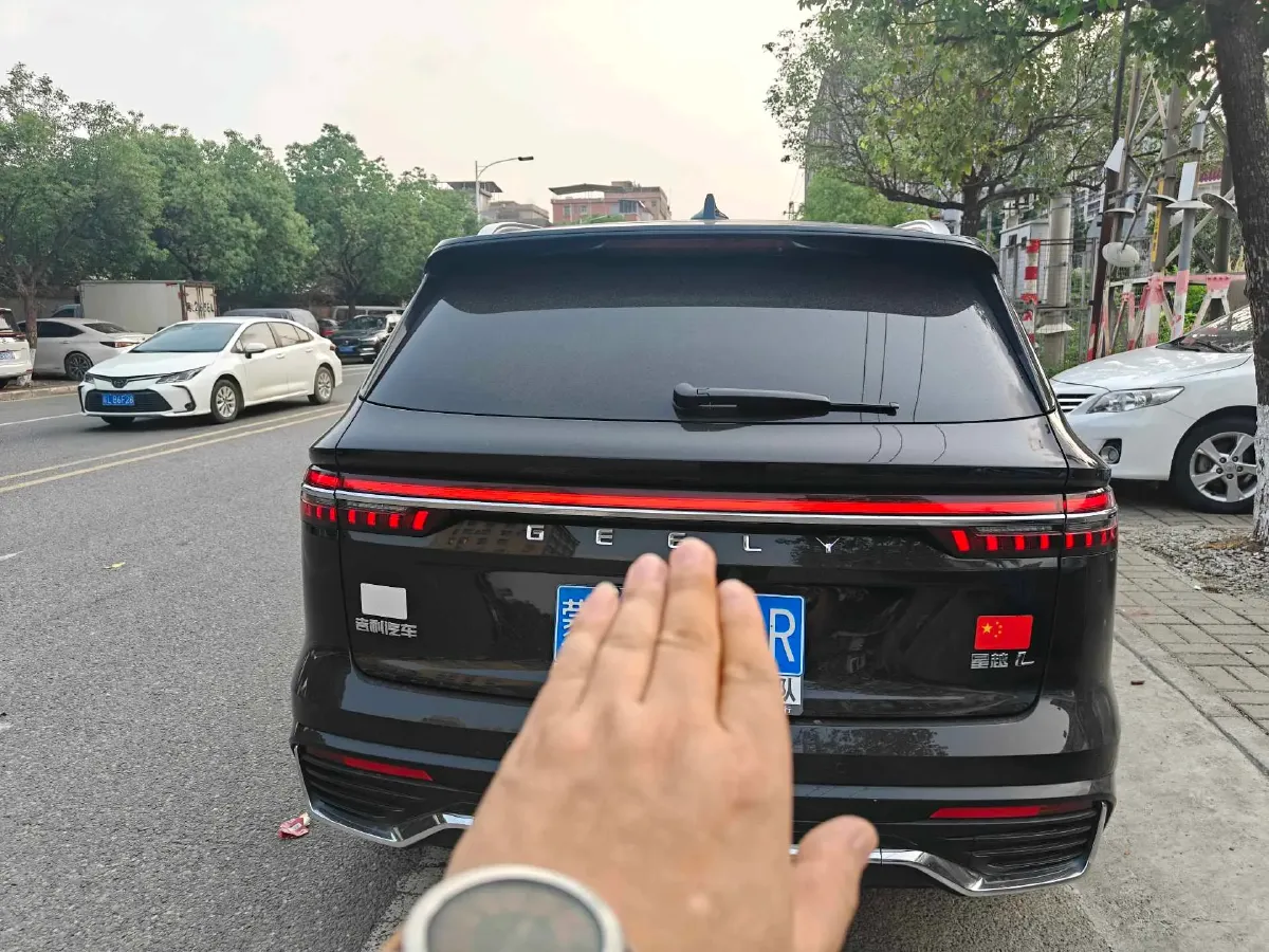 2024 Geely Monjaro 2.0T 238HP L4 8AT,autocango,china used car exporter,china ev exporter,chinese used car exporter,chinese used ev exporter