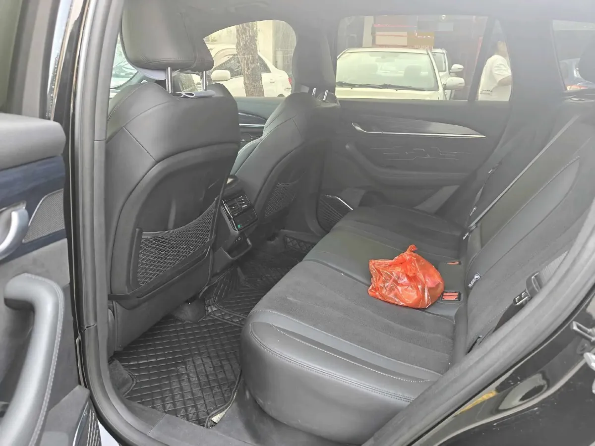 2024 Geely Monjaro 2.0T 238HP L4 8AT,autocango,china used car exporter,china ev exporter,chinese used car exporter,chinese used ev exporter