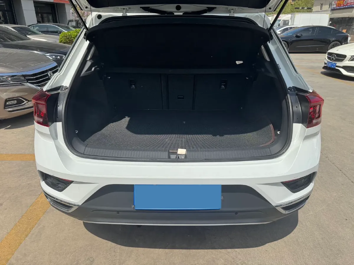 2020 Volkswagen T-Roc 1.4T 131HP L4 7DCT,autocango,china used car exporter,china ev exporter,chinese used car exporter,chinese used ev exporter