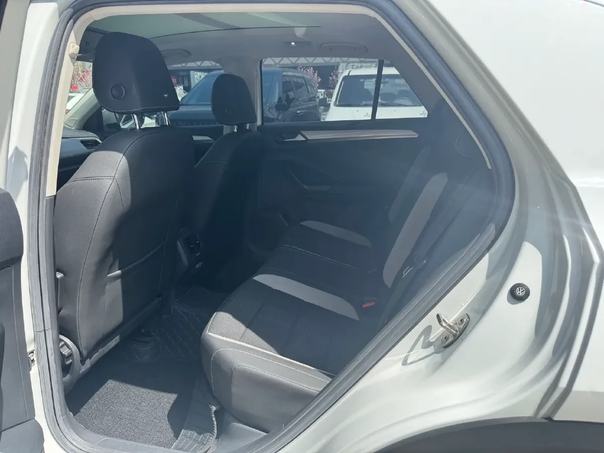 2020 Volkswagen T-Roc 1.4T 131HP L4 7DCT,autocango,china used car exporter,china ev exporter,chinese used car exporter,chinese used ev exporter