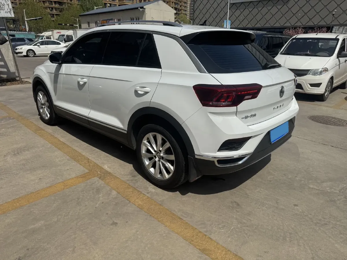 2020 Volkswagen T-Roc 1.4T 131HP L4 7DCT,autocango,china used car exporter,china ev exporter,chinese used car exporter,chinese used ev exporter