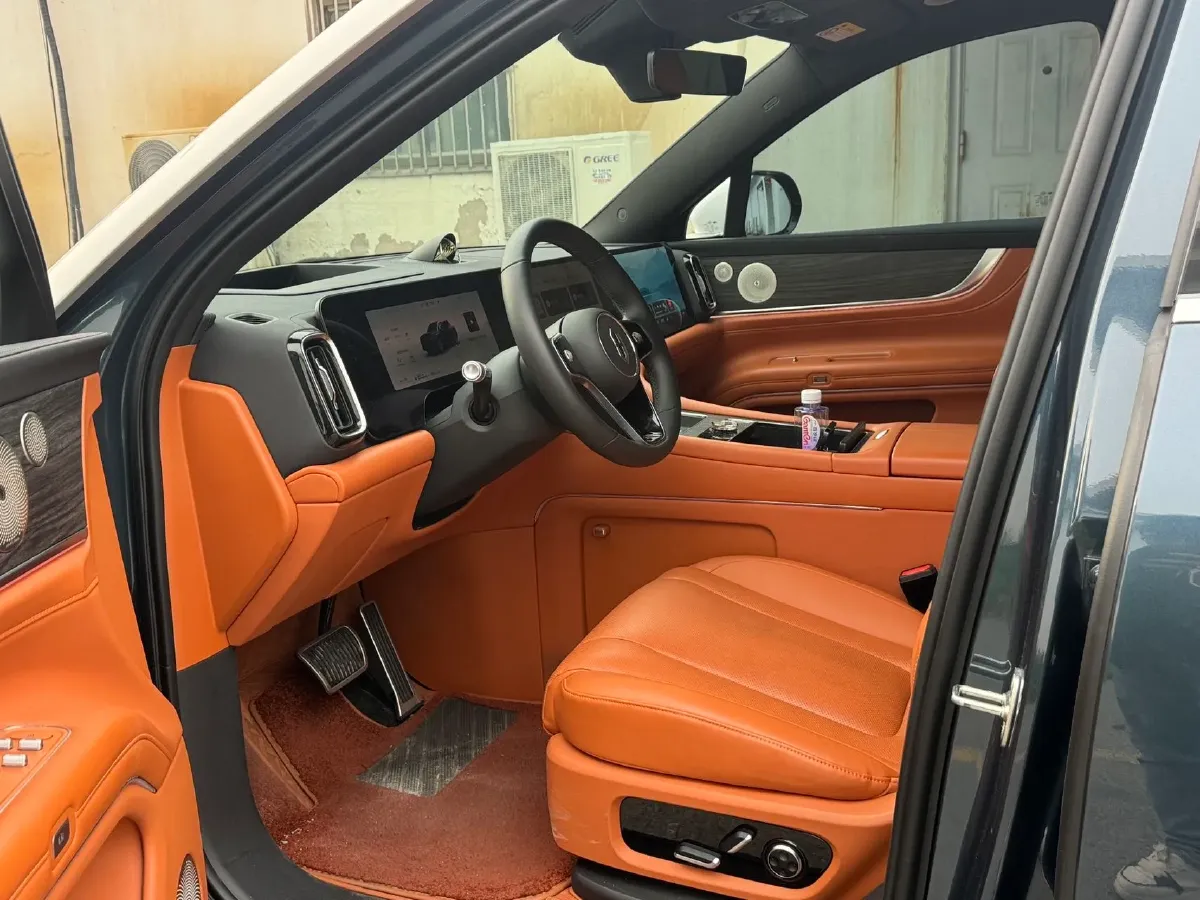 2024 AITO AITO M9 1.5T 152HP L4 REEV 42KWH,autocango,china used car exporter,china ev exporter,chinese used car exporter,chinese used ev exporter