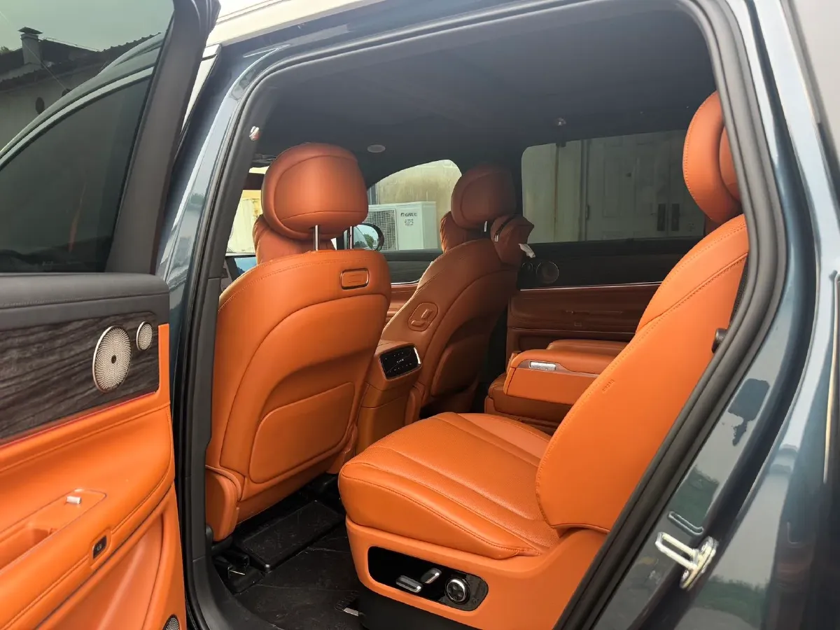 2024 AITO AITO M9 1.5T 152HP L4 REEV 42KWH,autocango,china used car exporter,china ev exporter,chinese used car exporter,chinese used ev exporter